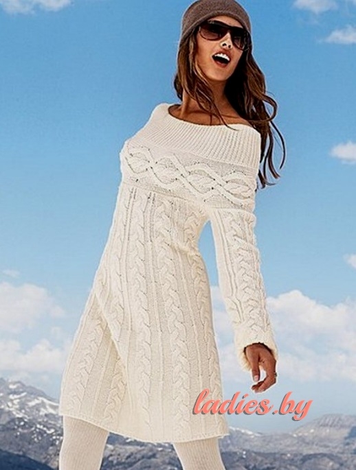 Белое платье-туника в стиле 