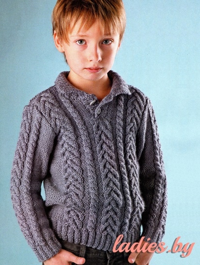 Вязаный серый пуловер поло с рельефными косами для мальчика