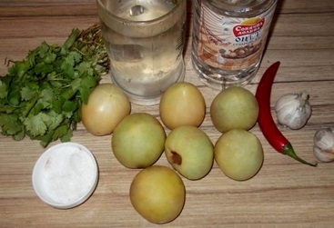 Зимняя закуска из зелёных помидоров по-армянски (рецепт-2)