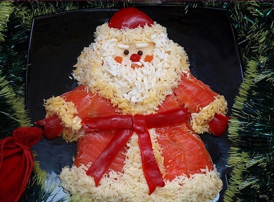 Салат "Дед Мороз" с красной рыбой (рецепт-1)