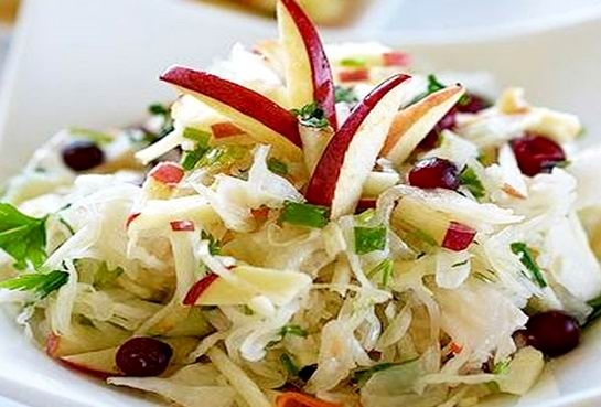 Салат из квашеной капусты "Эконом" (рецепт-1)