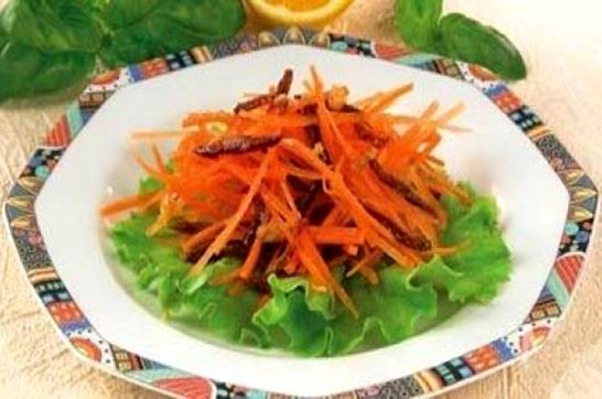 Салат из моркови с финиками (рецепт-1)