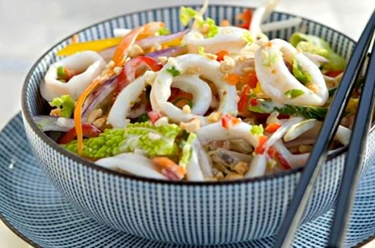 Салат с кальмаром (рецепты с фото)