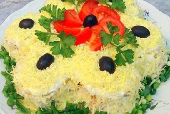 Рыбный торт-салат с крекером (рецепт-1)