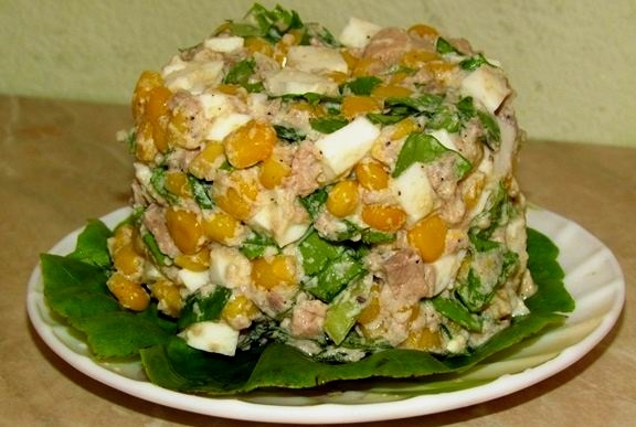 Салат из печени минтая с рисом и кукурузой (рецепт-2)