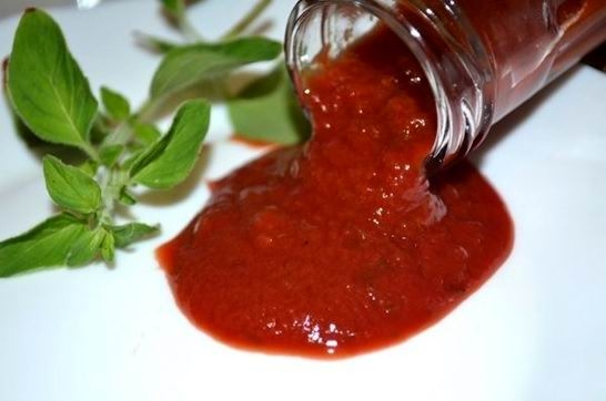 Домашний кетчуп из томатной пасты (рецепт-4)